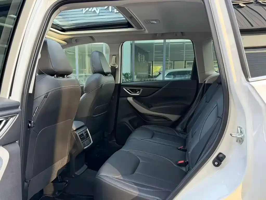 Subaru Forester 2022 из CN, фото 4