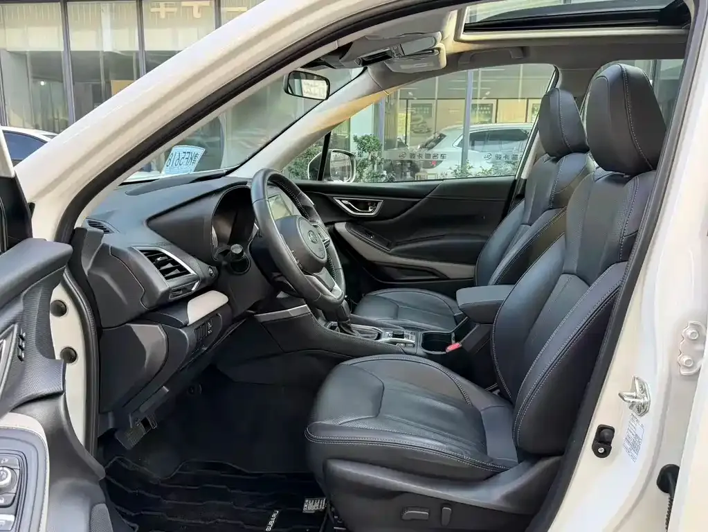 Subaru Forester 2022 из CN, фото 10