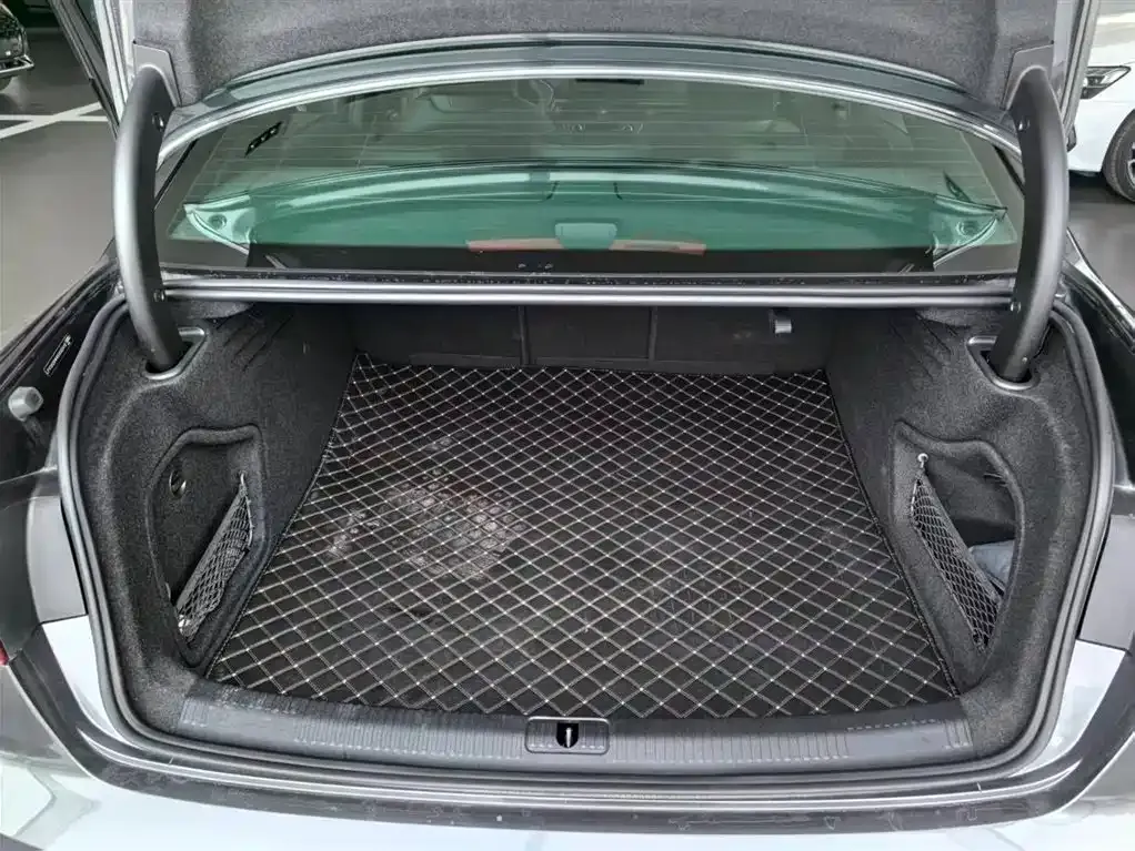 Audi A4L 2024 из CN, фото 7