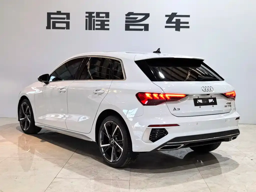 Audi A3 2022 из CN, фото 2