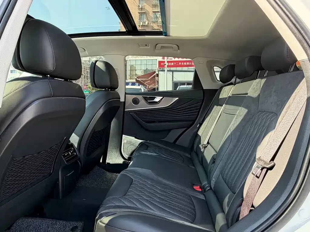 Hongqi HS5 2023 из CN, фото 5