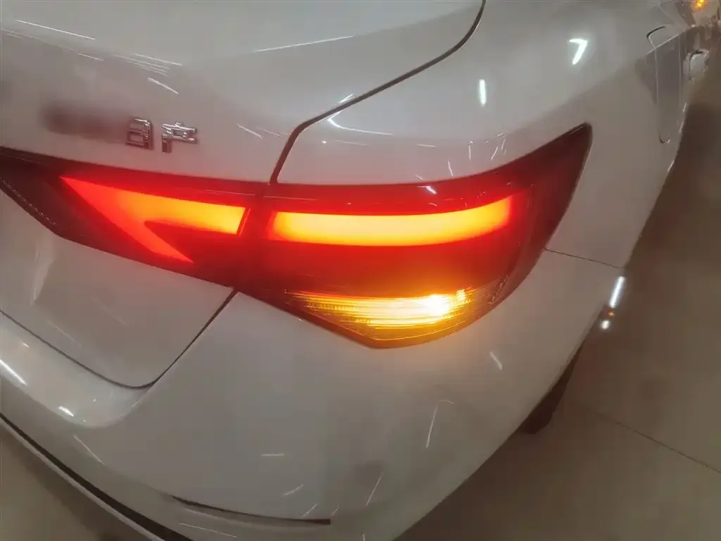 Nissan Sylphy 2022 из CN, фото 2