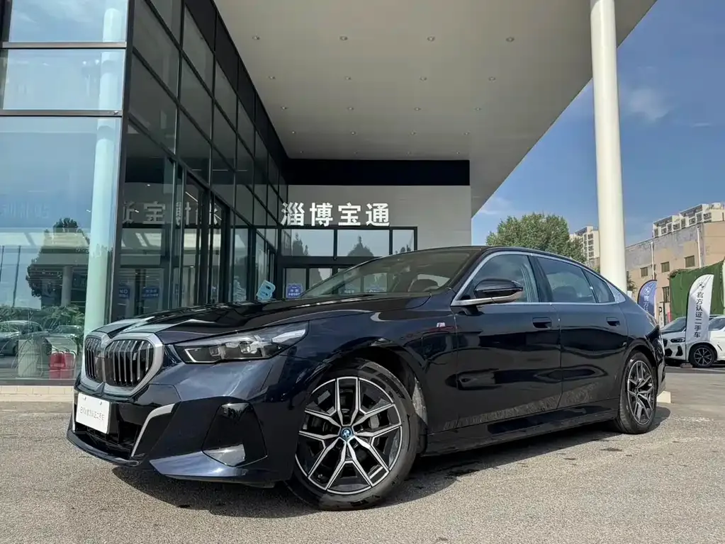 BMW i5 — фото 9
