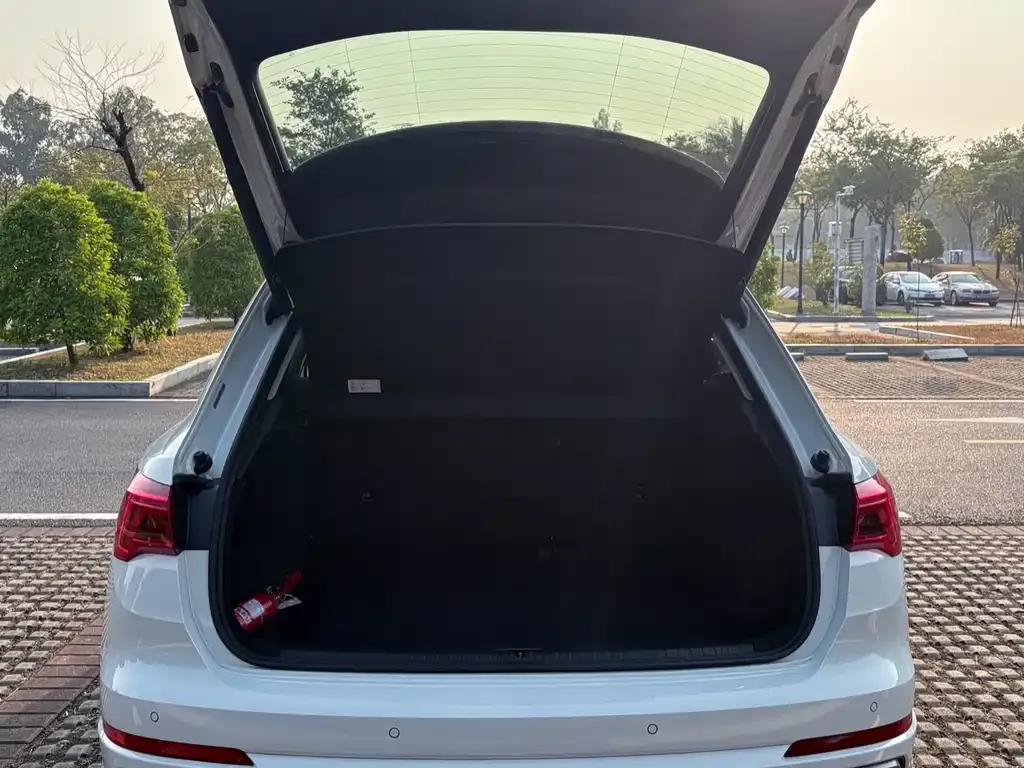 Audi Q3 2022 из CN, фото 6