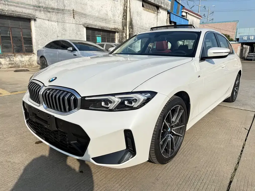 BMW 3 Series 2023 из CN, фото 1