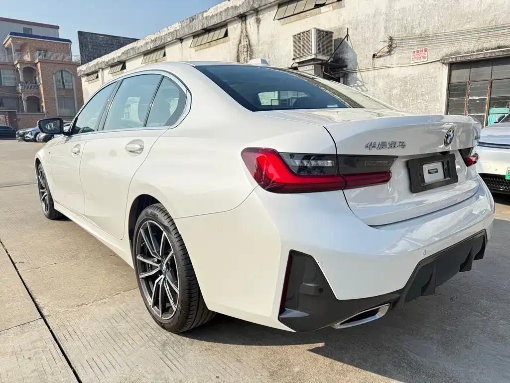 BMW 3 Series 2023 из CN, фото 5