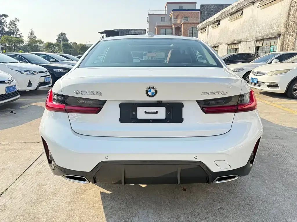 BMW 3 Series 2023 из CN, фото 10