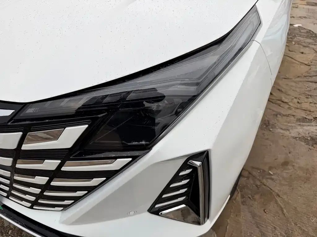 Changan UNI-Z New Energy 2024 из CN, фото 8