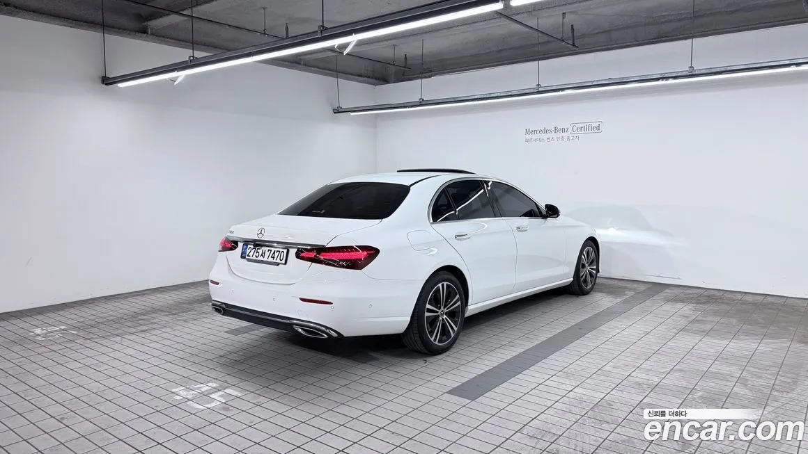 Mercedes-Benz E-Class — фото 4