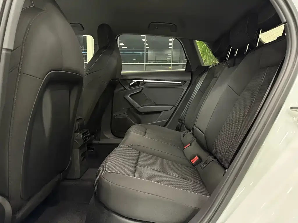 Audi A3 2021 из CN, фото 2