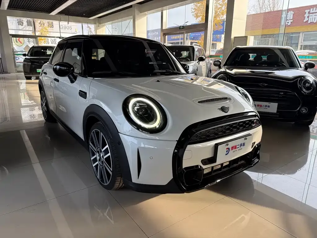 MINI Cooper (3-door) 2023 из CN, фото 1