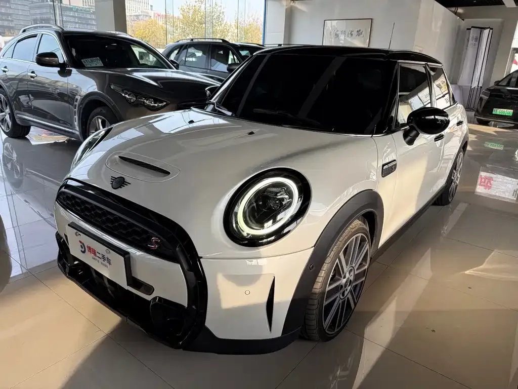 MINI Cooper (3-door) 2023 из CN, фото 5