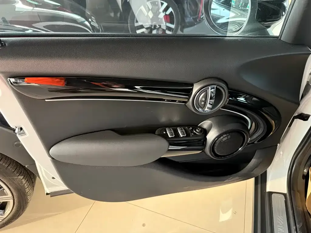 MINI Cooper (3-door) 2023 из CN, фото 7