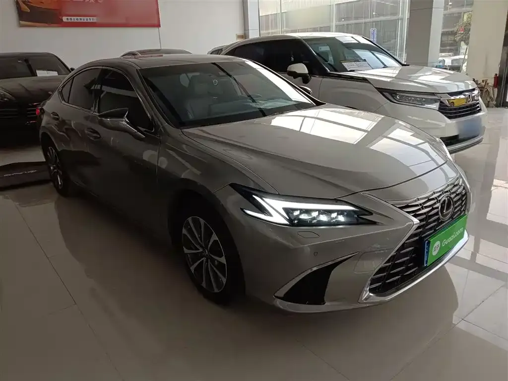 Lexus ES 2025 из CN, фото 3