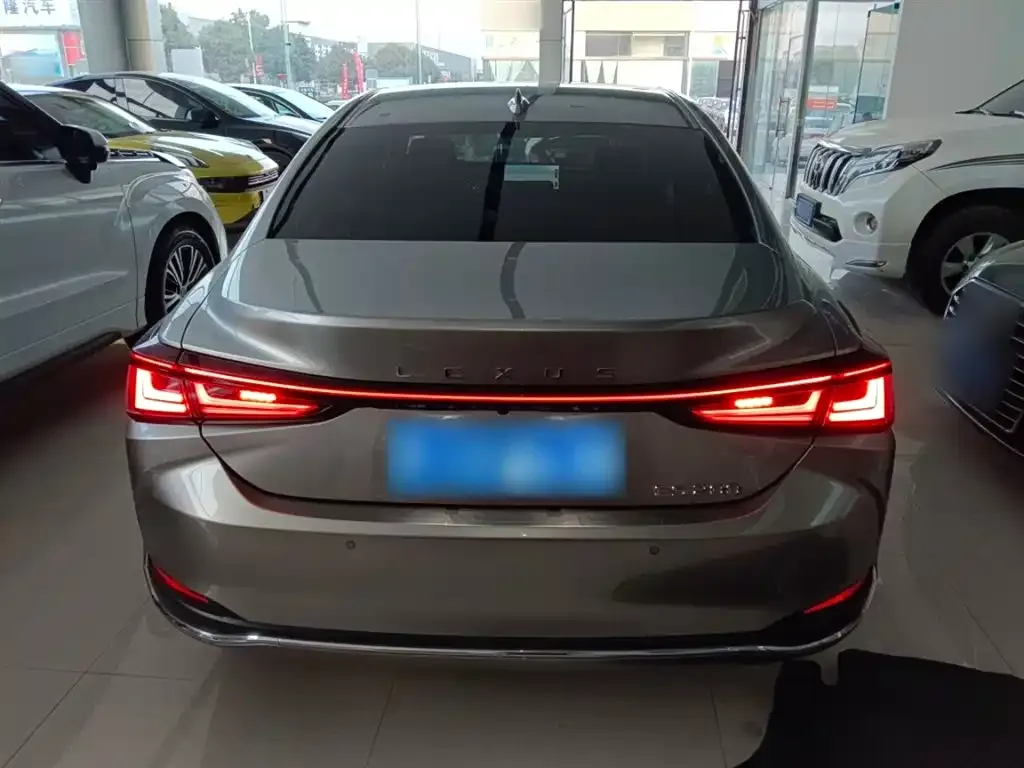 Lexus ES 2025 из CN, фото 7