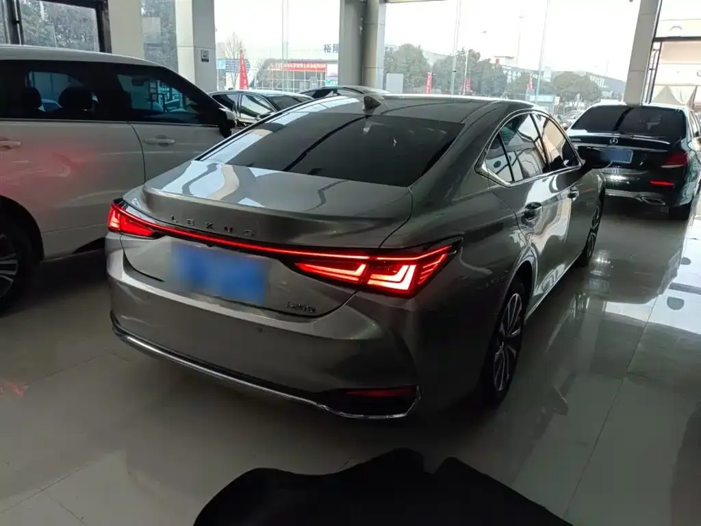 Lexus ES 2025 из CN, фото 4