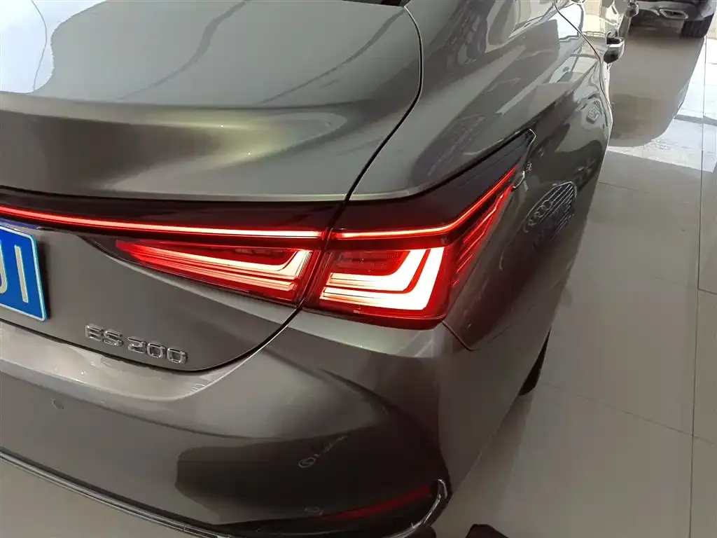 Lexus ES 2025 из CN, фото 5