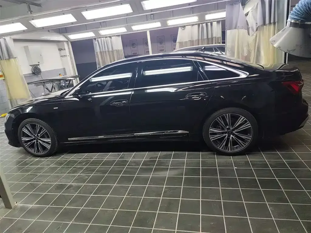 Audi A6L 2024 из CN, фото 7