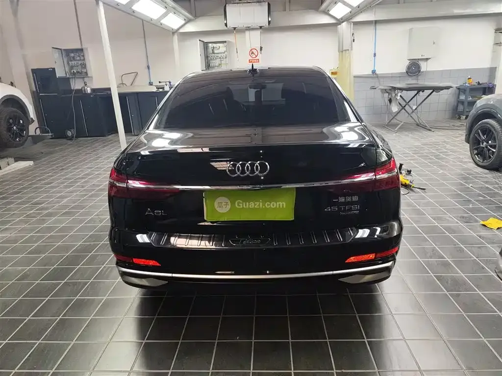 Audi A6L 2024 из CN, фото 4