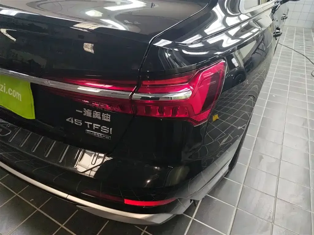 Audi A6L 2024 из CN, фото 5