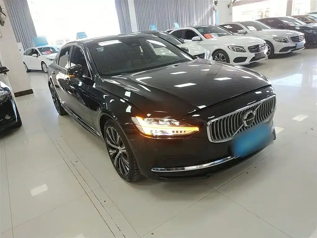 Volvo S90 2024 из CN, фото 3