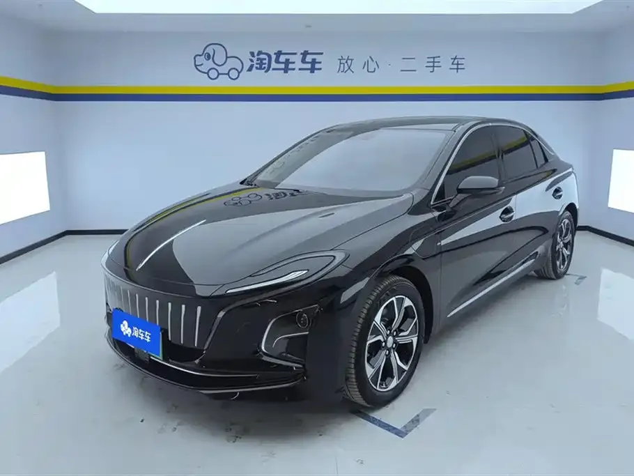 Hongqi E-QM5 — фото 1