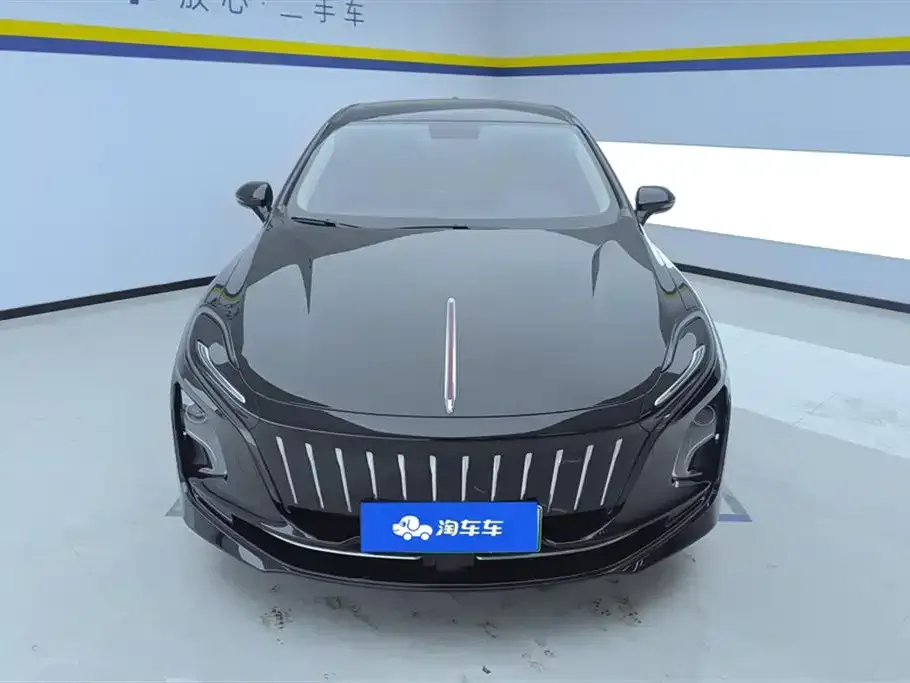 Hongqi E-QM5 — фото 4
