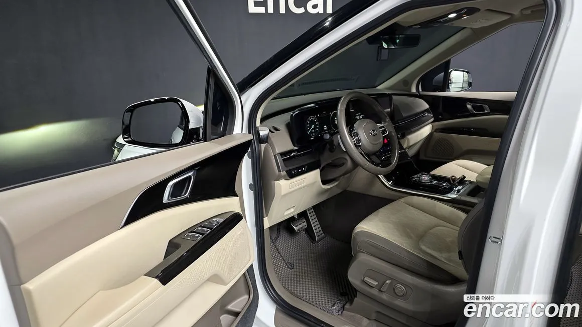 Kia Carnival — фото 10