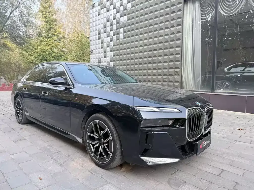 BMW 7 Series 2024 из CN, фото 3