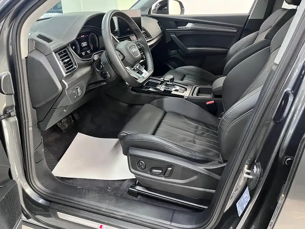 Audi Q5L 2022 из CN, фото 5