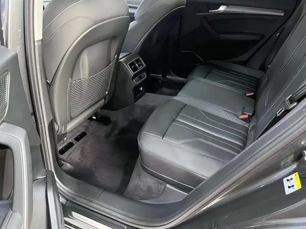 Audi Q5L 2022 из CN, фото 4