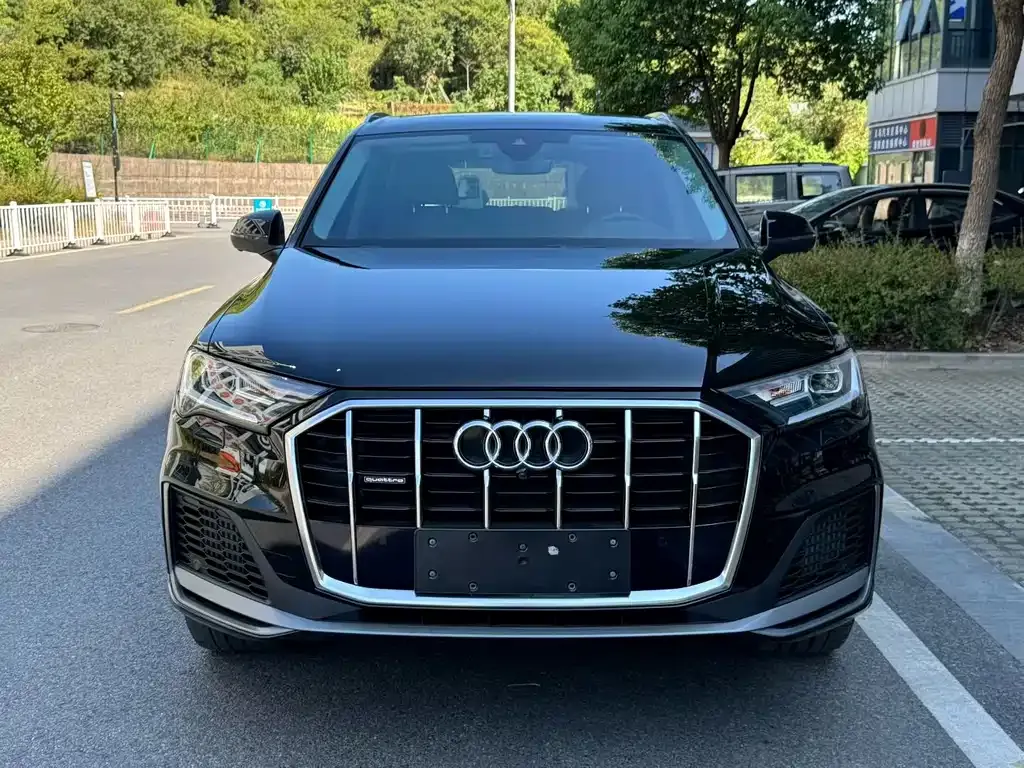 Audi Q7 2022 из CN, фото 6