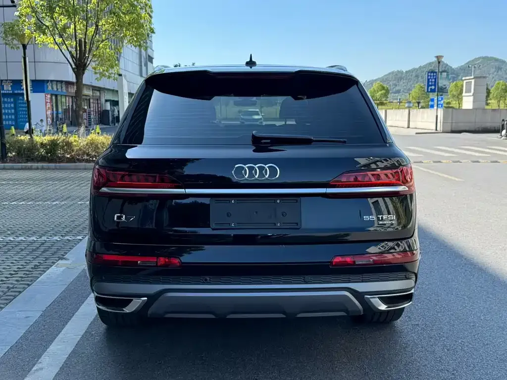 Audi Q7 2022 из CN, фото 7