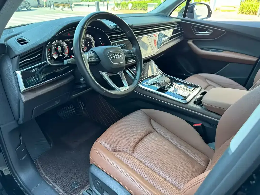 Audi Q7 2022 из CN, фото 3