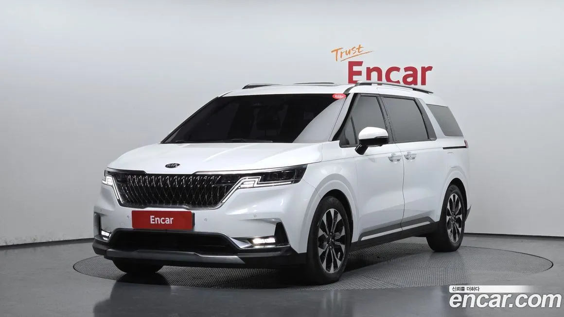 Kia Carnival — фото 1