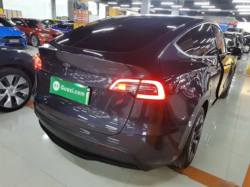 Tesla Model Y 2024 из CN, фото 4