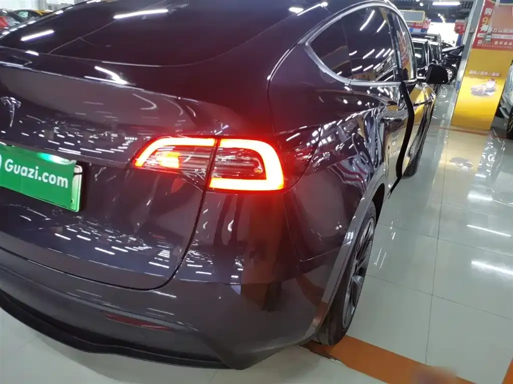 Tesla Model Y 2024 из CN, фото 5