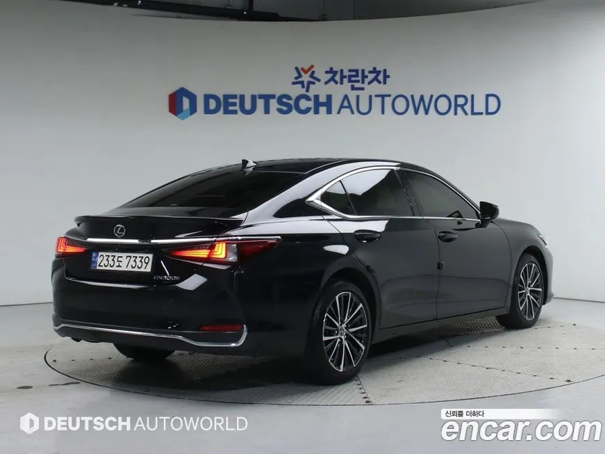 Lexus ES 2023 из KR, фото 2