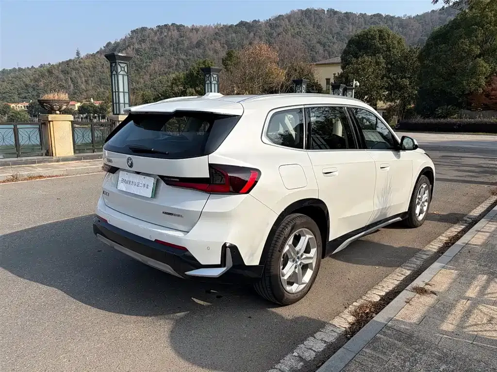 BMW iX1 2025 из CN, фото 10