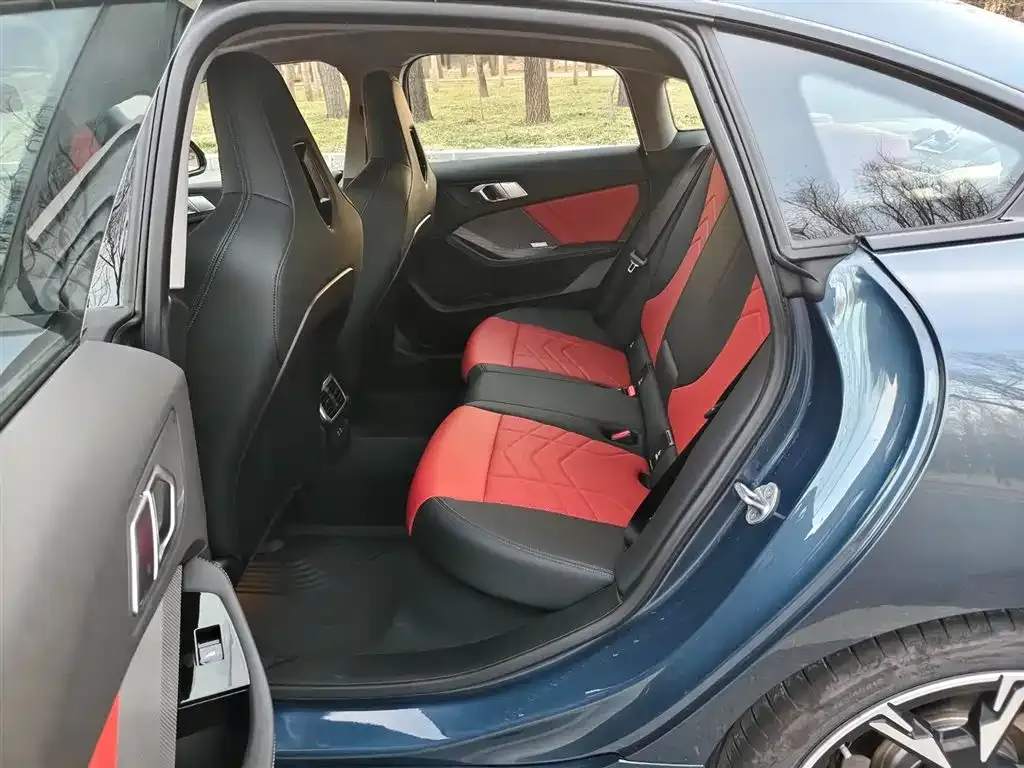 BMW 2 Series 2025 из CN, фото 4