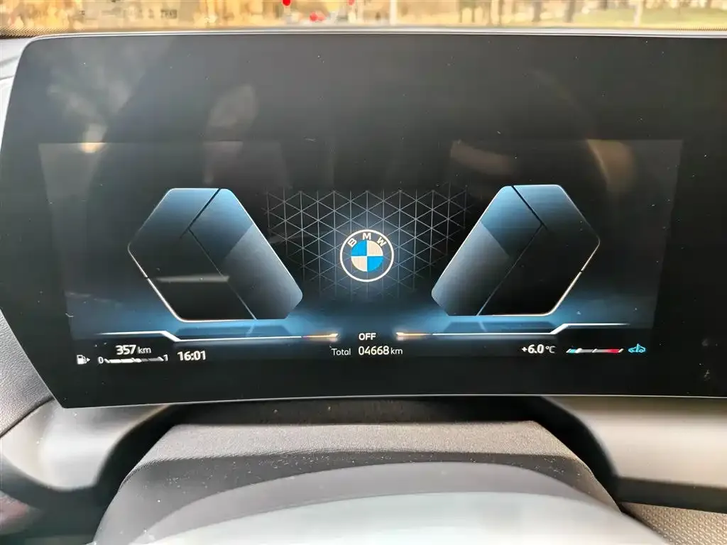 BMW 2 Series 2025 из CN, фото 3