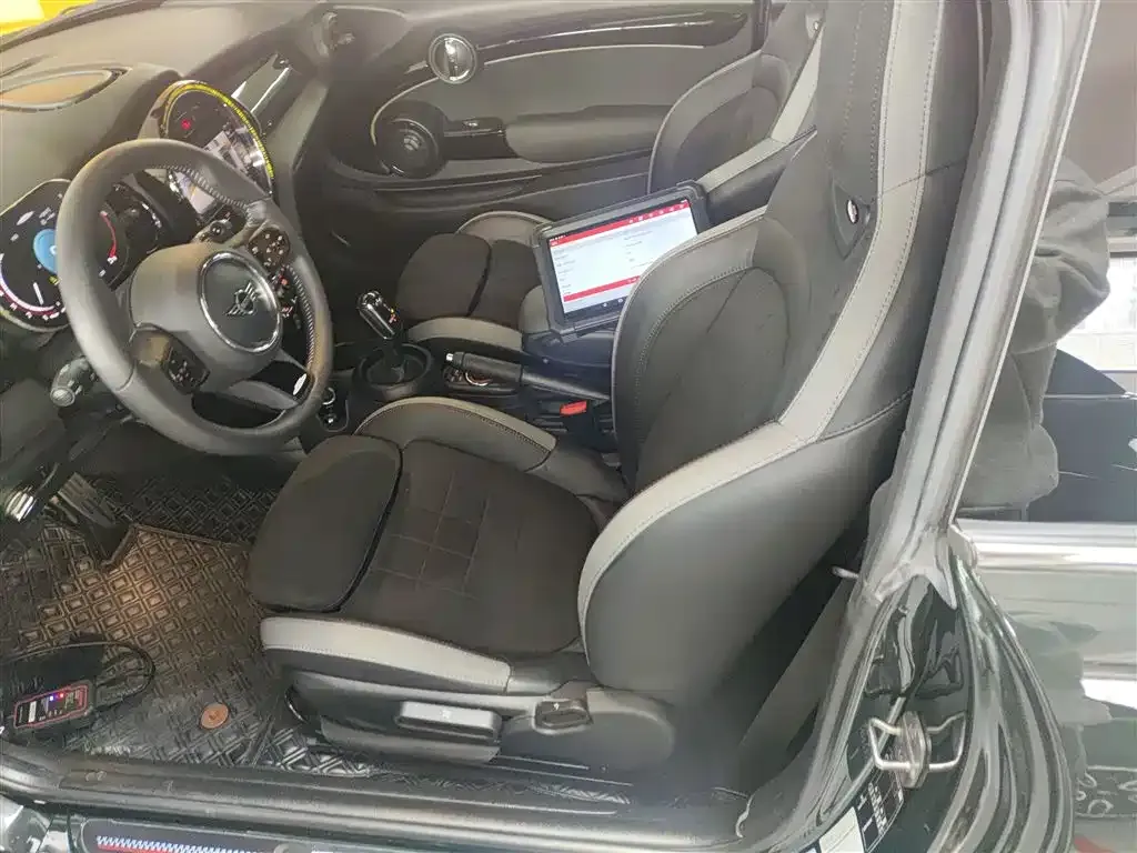MINI JCW (John Cooper Works) 2022 из CN, фото 2