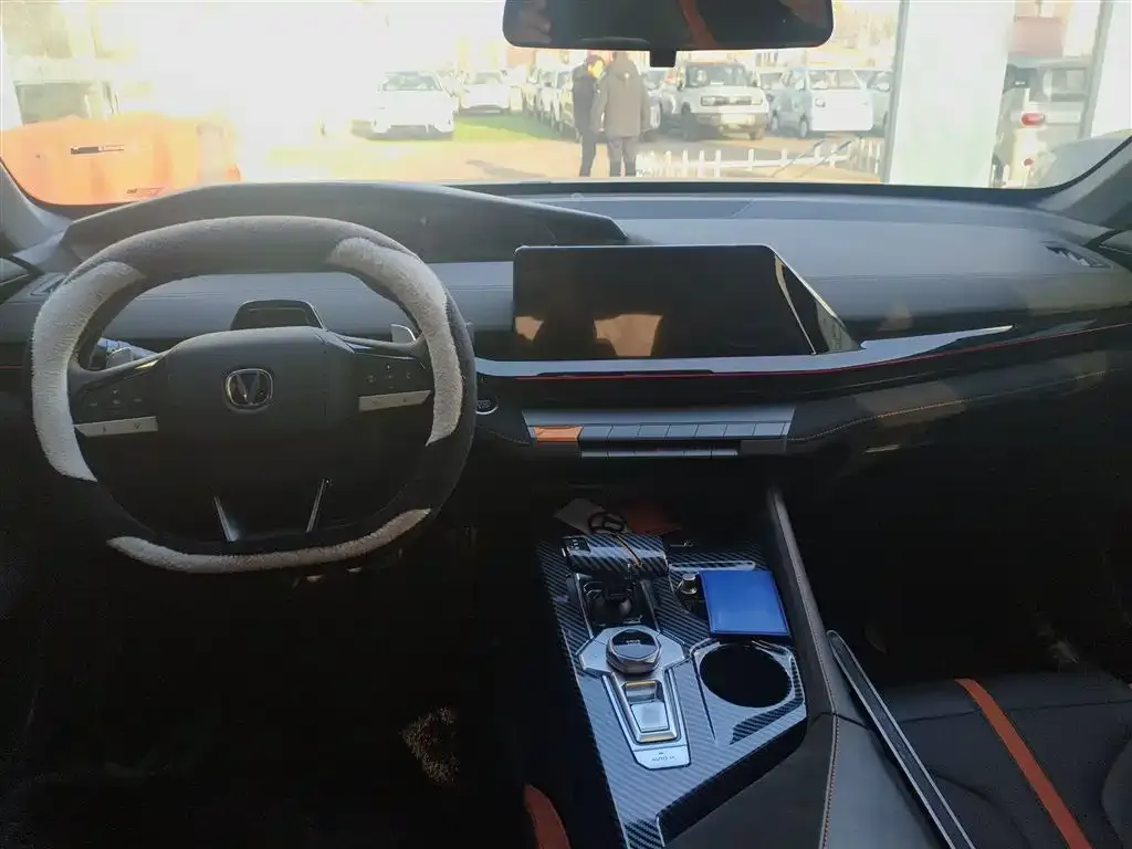 Changan UNI-V 2024 из CN, фото 3