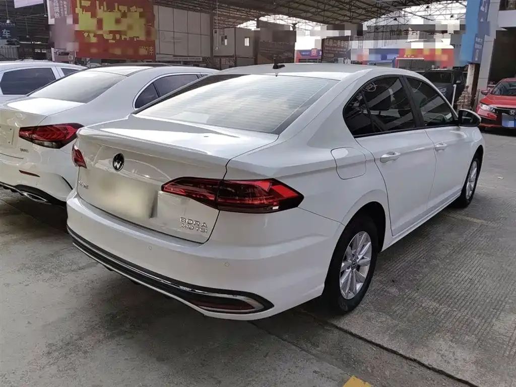 Volkswagen Bora 2023 из CN, фото 5