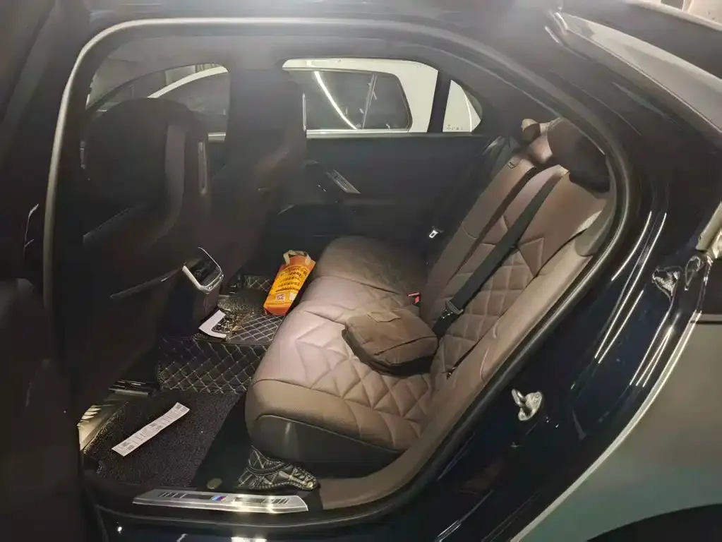 BMW i7 2023 из CN, фото 3