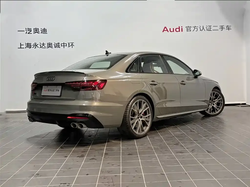 Audi S4 — фото 9