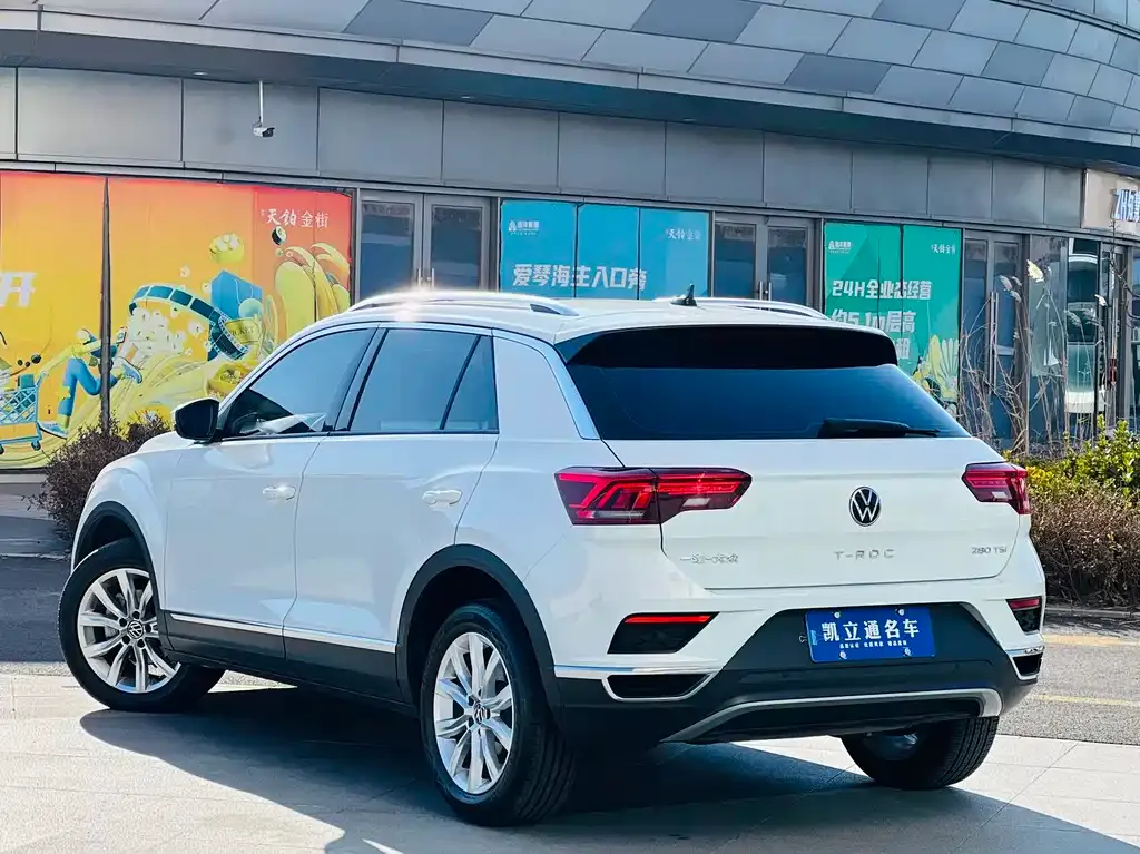 Volkswagen T-Roc — фото 5