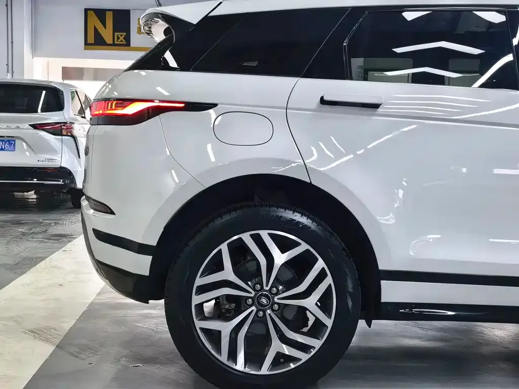 Land Rover Evoque — фото 8
