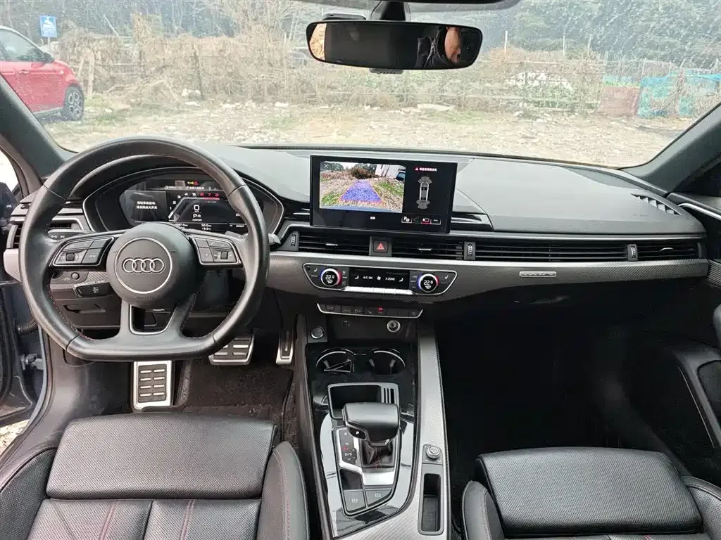 Audi A4L 2022 из CN, фото 4