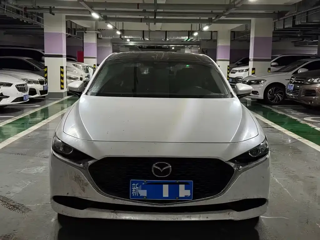 Mazda 3 Axela 2022 из CN, фото 3